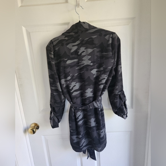 500 Maison Cinqcent Black Camoflauge Open Front Wrap Jacket With Belt Sz Small - Picture 3 of 8